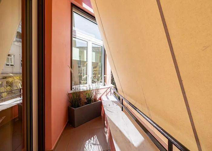 Kolonaki Chic Haven - A Downtown Retreat