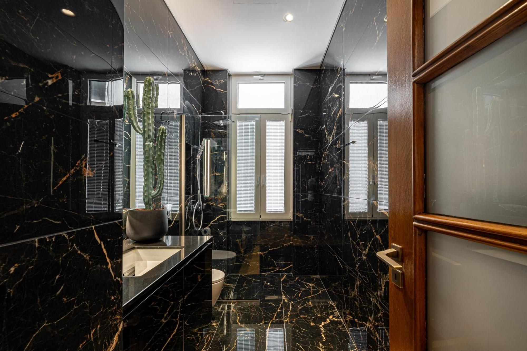 Kolonaki Chic Haven - A Downtown Retreat *