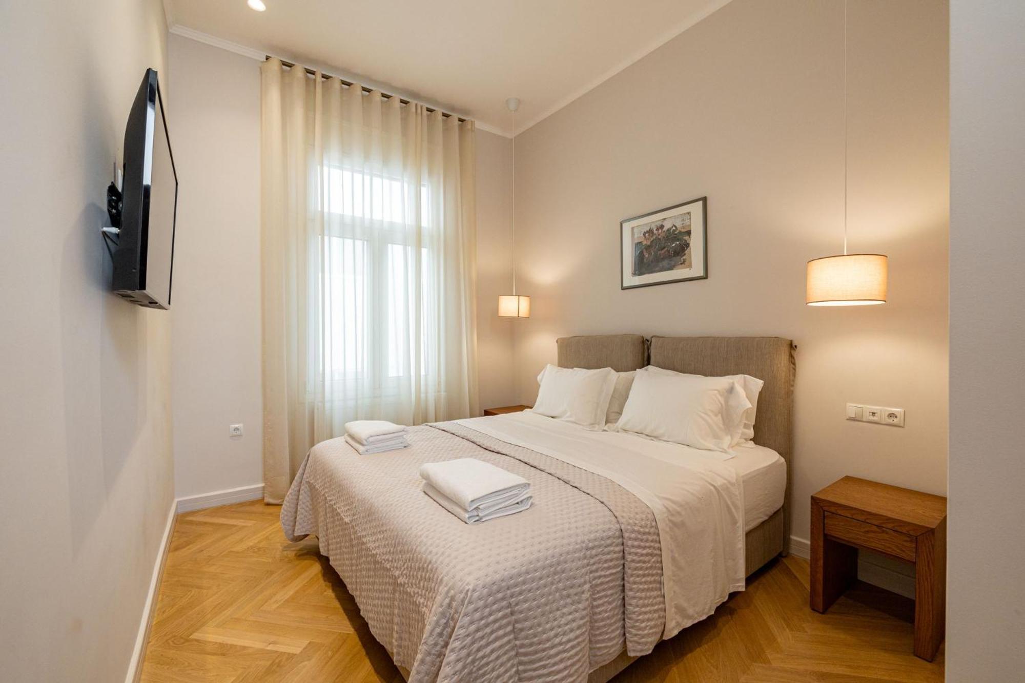 Kolonaki Chic Haven - A Downtown Retreat Apartment