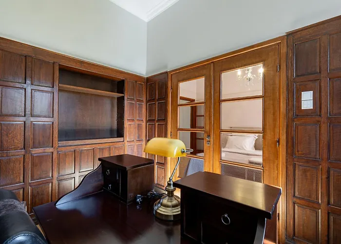 Kolonaki Chic Haven - A Downtown Retreat